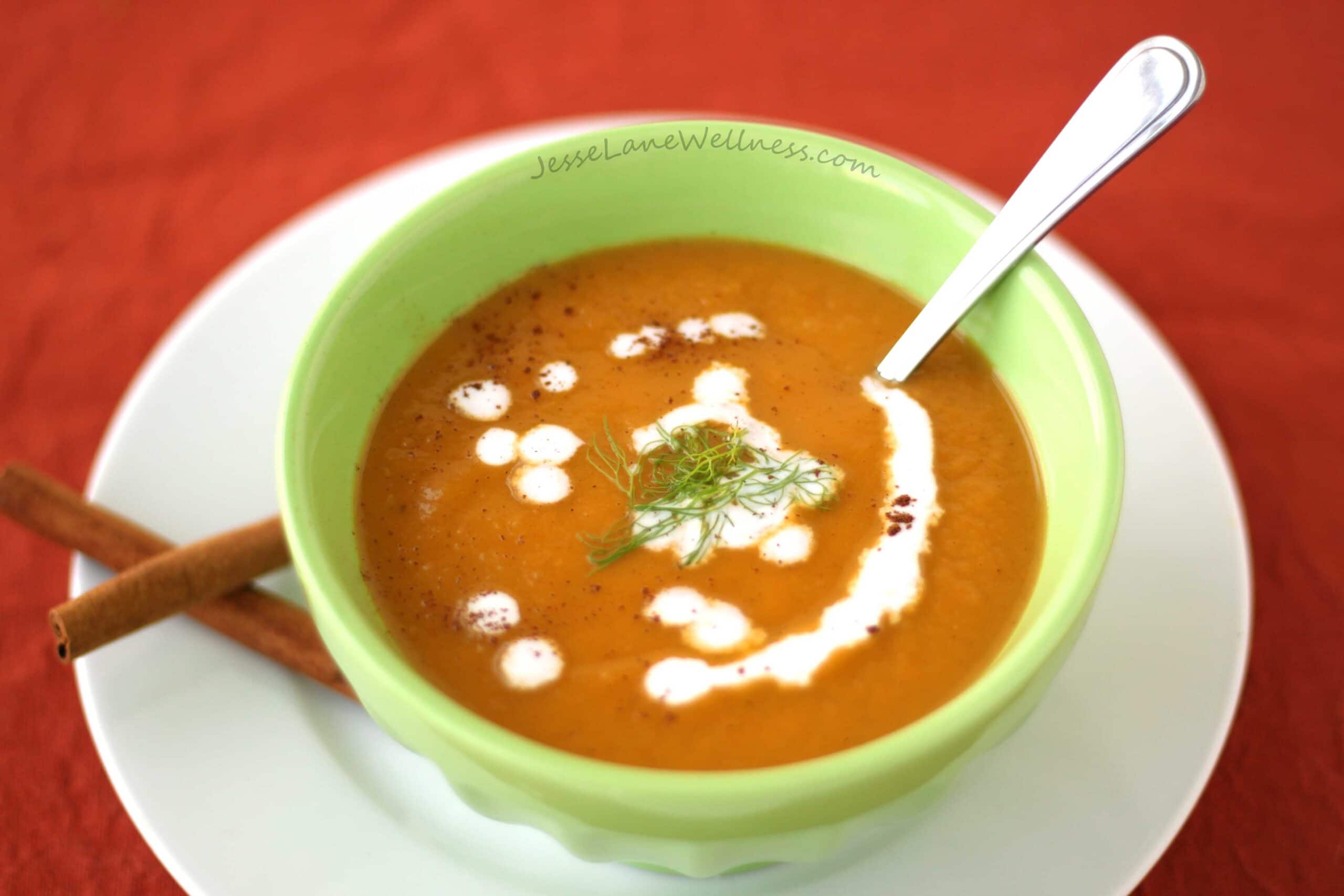 Chai Sweet Potato Soup by @jesselwellness #sweetpotatosoup #soup